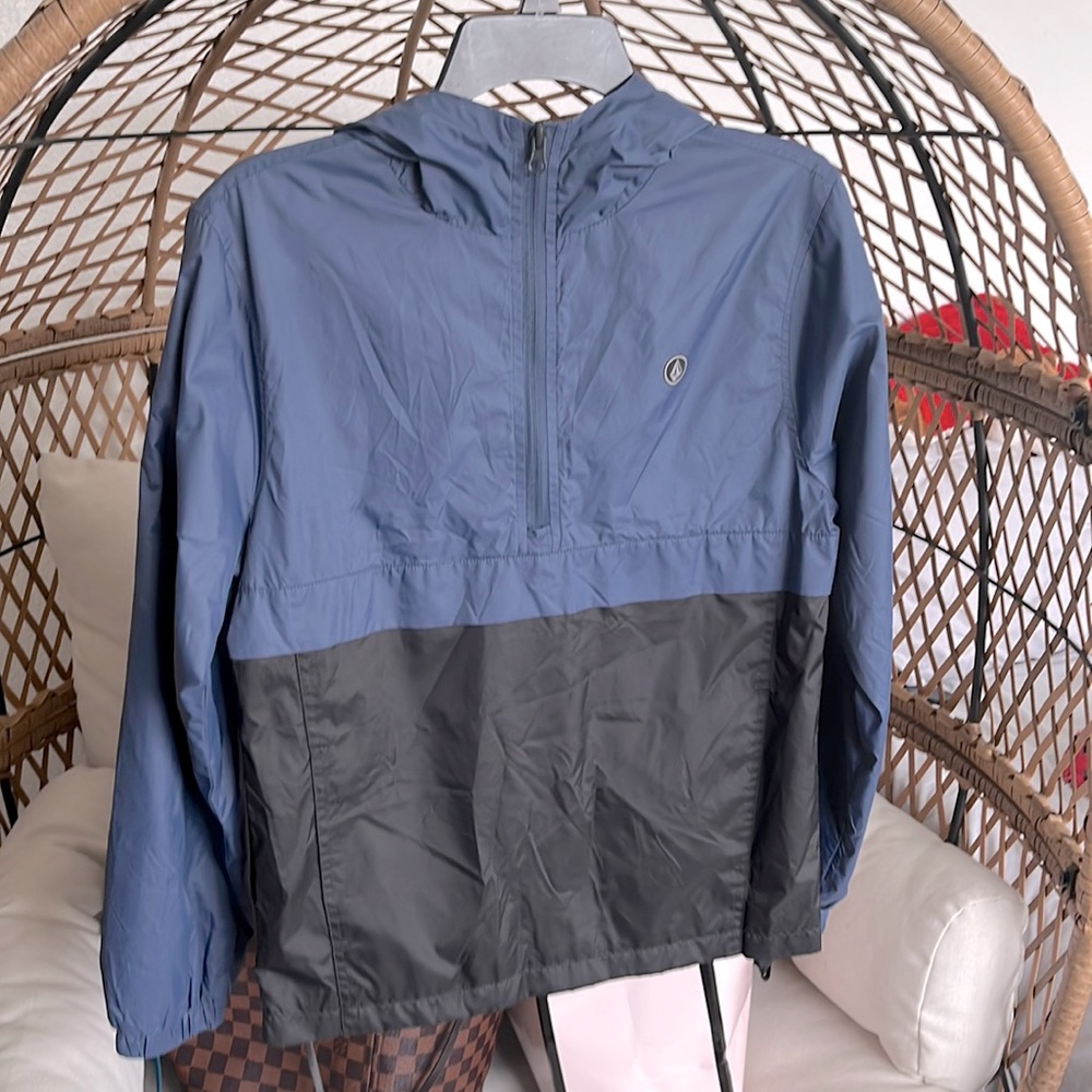 •Volcom Water Resistant Rain Jacket•